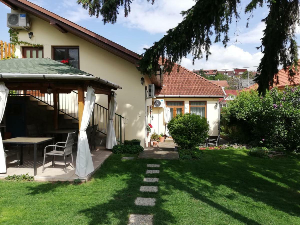 Gyoengyszem Vendeghaz Hotel Eger Exterior foto