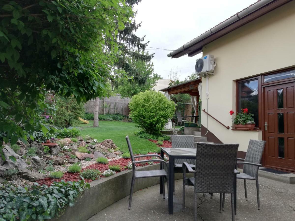 Gyoengyszem Vendeghaz Hotel Eger Exterior foto